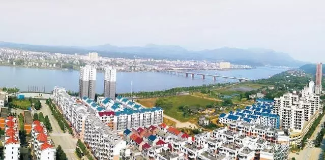 東方龍商務(wù)與江西省萬安縣達(dá)成委托招商引資合作,助力加快轉(zhuǎn)型步伐,增強(qiáng)發(fā)展后勁 東方龍商務(wù)與江西省萬安縣達(dá)成委托招商引資合作,助力加快轉(zhuǎn)型步伐,增強(qiáng)發(fā)展后勁