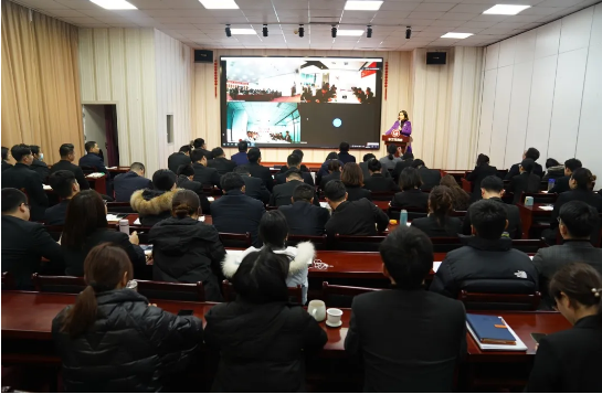 1月上旬,集團舉行2021年首場投資選址項目評估會,成功通過34個高質(zhì)量項目 1月上旬,集團舉行2021年首場投資選址項目評估會,成功通過34個高質(zhì)量項目