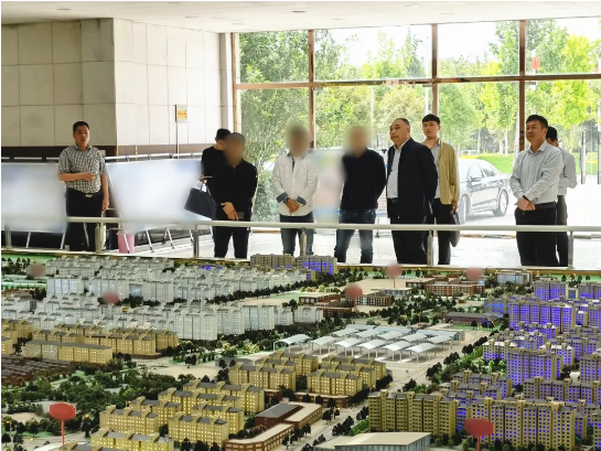 立足匹配優(yōu)勢，加速合作推進！大型集團鞋服擴建投資選址項目方成功考察河南某地方政府