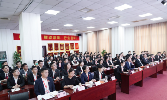 以“四輪驅(qū)動”為核心，保持健康發(fā)展態(tài)勢！東方龍商務集團4月份月度總結(jié)會圓滿舉行
