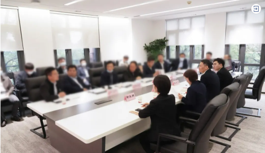  東方龍商務集團是順勢而為，因勢利導成長起來的行業(yè)內高新技術企業(yè)