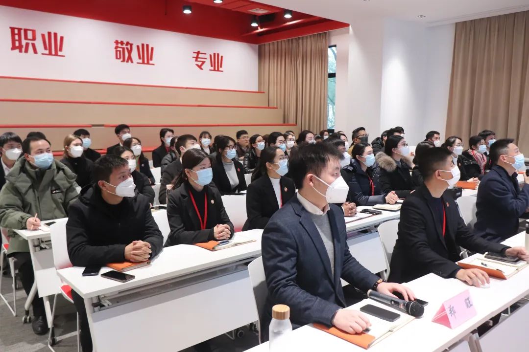 大干100天，決勝?zèng)Q戰(zhàn)第四季度，攻堅(jiān)沖刺年度總?cè)蝿?wù)！12月下旬，集團(tuán)成功通過25個(gè)優(yōu)質(zhì)投資選址項(xiàng)目