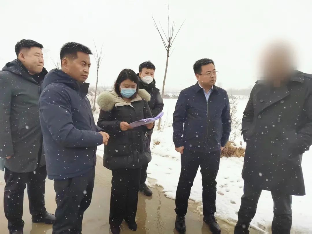 行業(yè)領(lǐng)先者，銷售渠道廣，市場份額高！知名品牌碳酸飲料生產(chǎn)擴建投資選址項目方實地考察陜西某地方政府