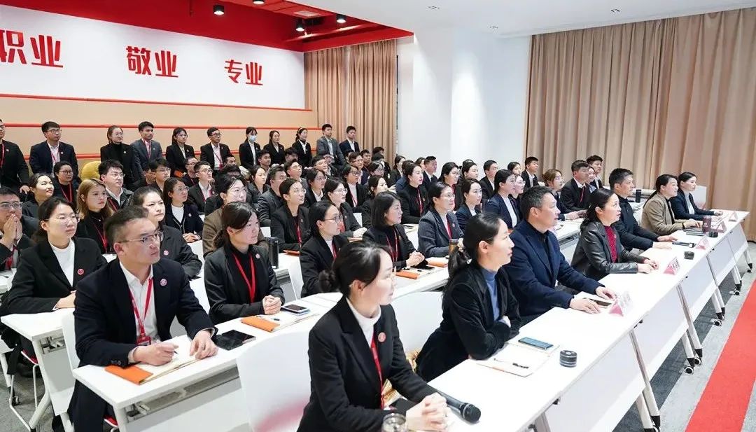 大項目“頂天立地”，精品項目“鋪天蓋地”！2月下旬，集團成功通過33個優(yōu)質投資選址項目