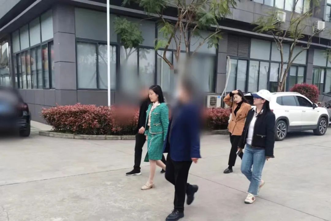 用時僅15天，由集團精準推介的高端玻璃蓋板擴建投資選址項目方與四川某地方政府成功簽訂投資協(xié)議