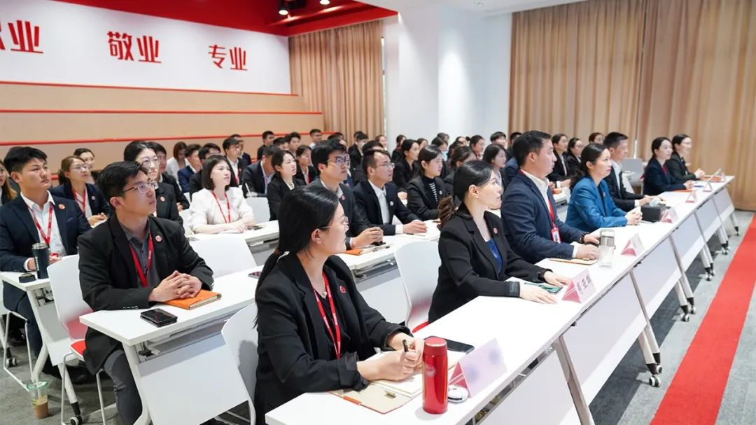 樹立項(xiàng)目為王，打造招大引強(qiáng)“強(qiáng)磁場(chǎng)”！5月上旬，集團(tuán)共28個(gè)優(yōu)質(zhì)投資選址項(xiàng)目通過(guò)評(píng)估！