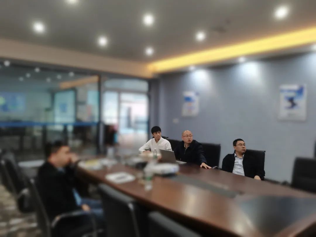 高新技術(shù)企業(yè)，與國內(nèi)多所院校建立合作！重慶某地方政府實地對接高品質(zhì)新能源鋰電投資選址項目