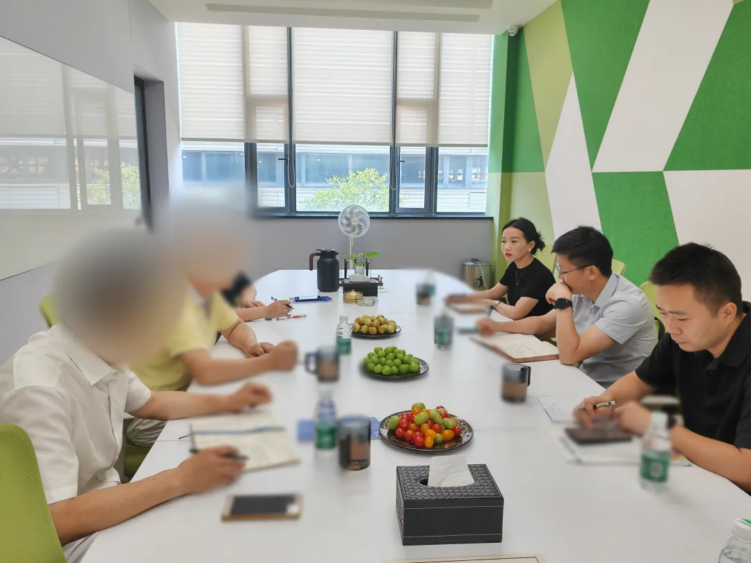 海瀾之家、雅戈爾等知名品牌供應(yīng)商！四川某地方政府實地對接專精特新高端服裝面料生產(chǎn)加工投資選址項目