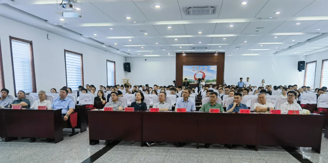 培訓(xùn)規(guī)模約150人！集團(tuán)受邀為吉林延邊和龍市做政府專業(yè)招商實(shí)戰(zhàn)培訓(xùn)